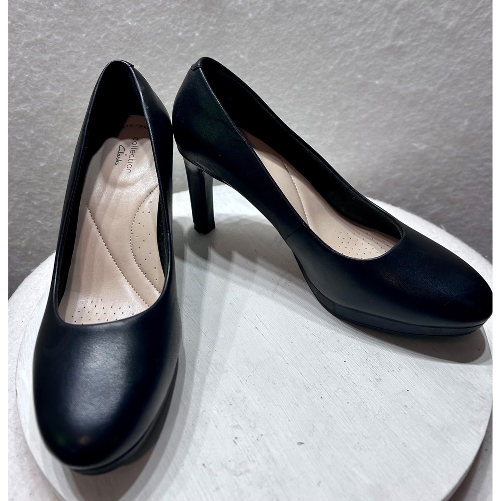 Clarks Collection Adriel Viola Black Round Toe Platform Pumps Heels Womens 8 M